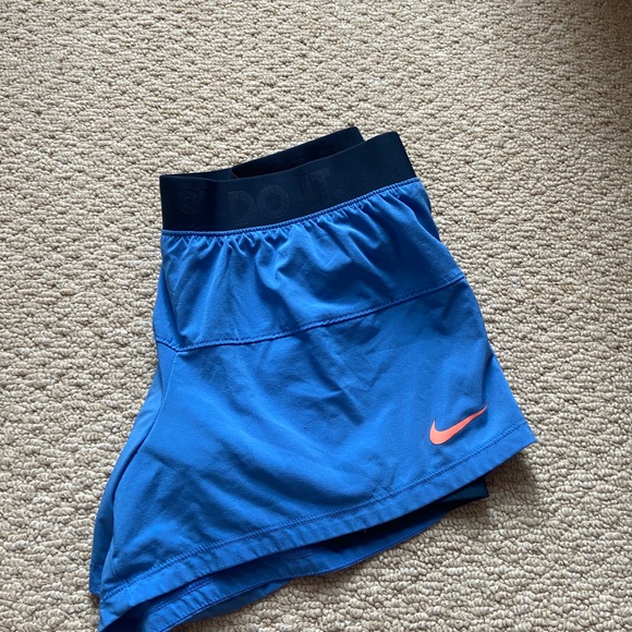 Nike running shorts - Picture 5 of 5